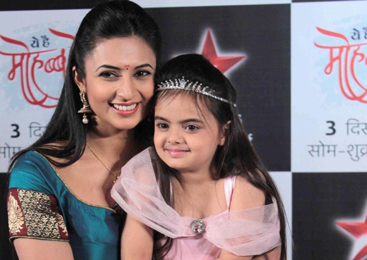 Divyanka Tripathi  with Ruhanika Dhawan